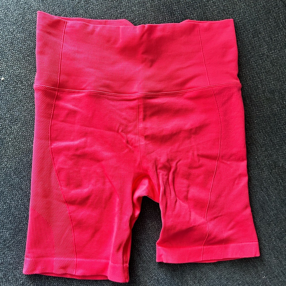 NWOT All in Motion Fuchsia Activewear Bike Shorts